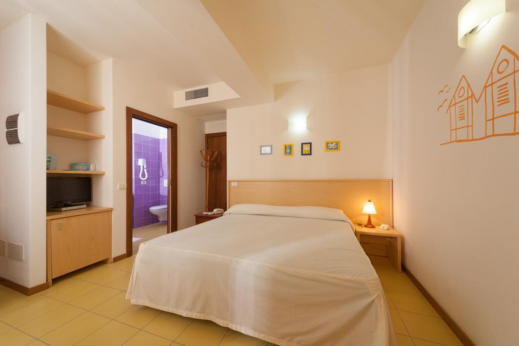 Hotel Resort Marinella Gabicce Mare Exteriör bild