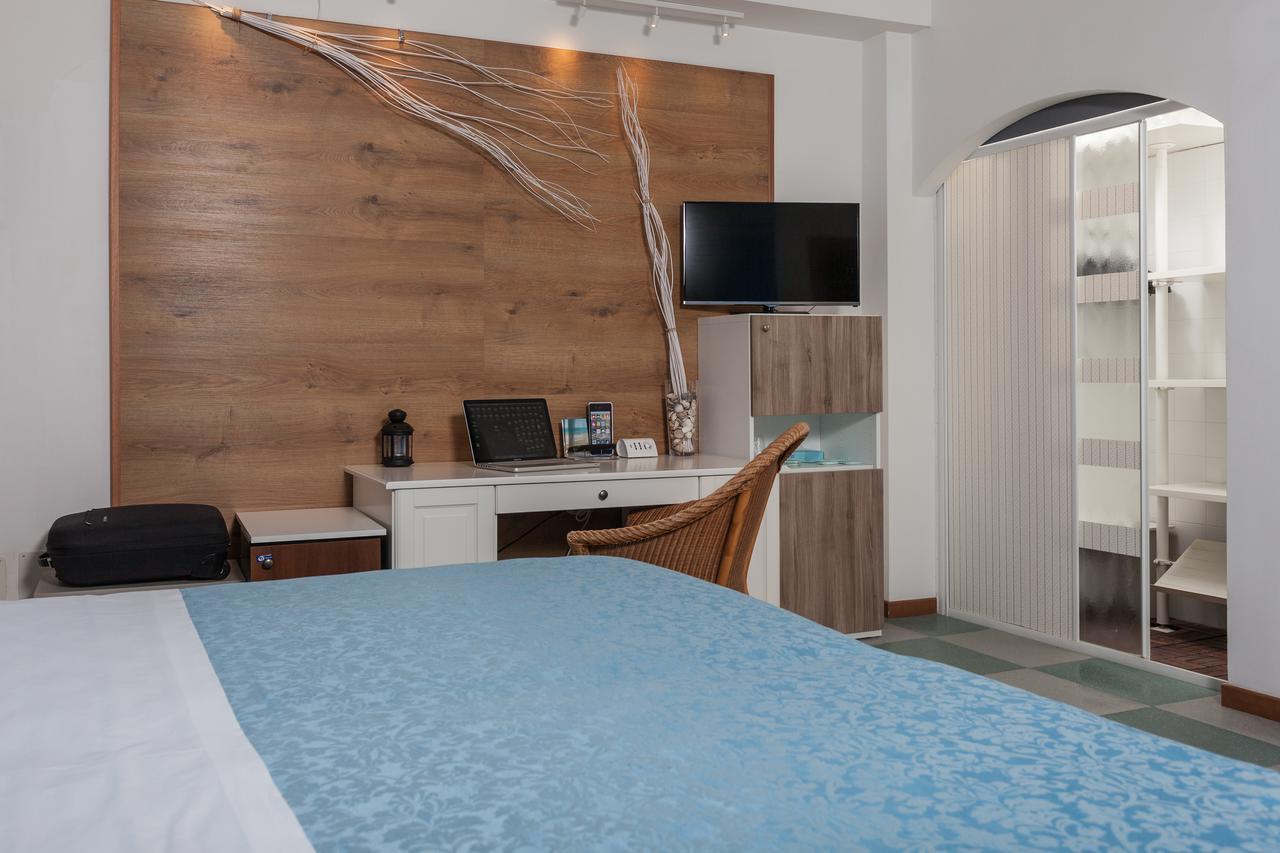 Hotel Resort Marinella Gabicce Mare Exteriör bild