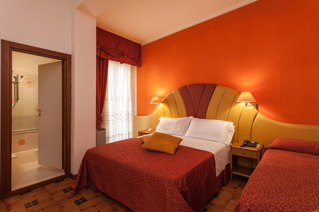 Hotel Resort Marinella Gabicce Mare Exteriör bild