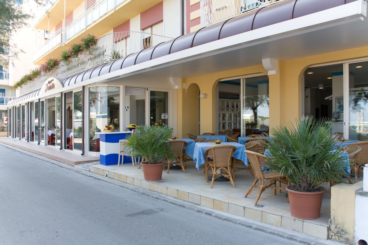 Hotel Resort Marinella Gabicce Mare Exteriör bild